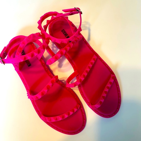 Steve Madden Studded Strappy Jelly Sandal - Hot Pink - Women’s size 9 - Picture 4 of 5